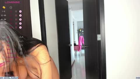 independet model online show from December 5, 6:17 pm