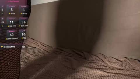 Snapshot of emily_jayreal chatting on September 18, 9:08 pm Emily online show from September 18, 9:08 pm