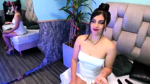 Emily online show from February 18, 3:52 pm