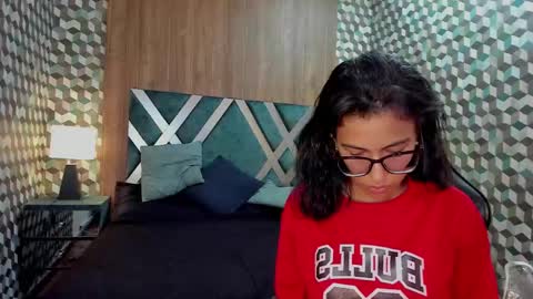Snapshot of emily_loperaa chatting on March 11, 11:15 pm Emily online show from March 11, 11:15 pm