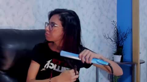 Emily online show from July 6, 3:58 pm