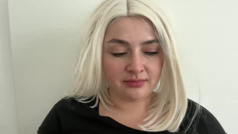 emily_morning_dew online show from April 11, 10:52 am