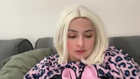 emily_morning_dew online show from November 22, 1:31 pm