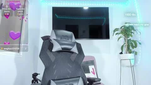 emily_palmeer online show from November 24, 11:31 am