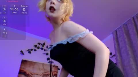 emily_relishh online show from November 14, 1:35 pm