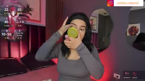 Snapshot of emily_roberts1 chatting on January 25, 12:26 pm Emily online show from January 25, 12:26 pm