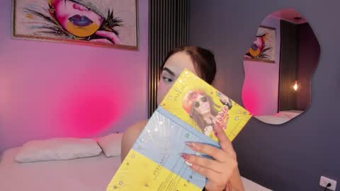 Snapshot of emily_roberts1 chatting on February 20, 12:57 pm Emily online show from February 20, 12:57 pm