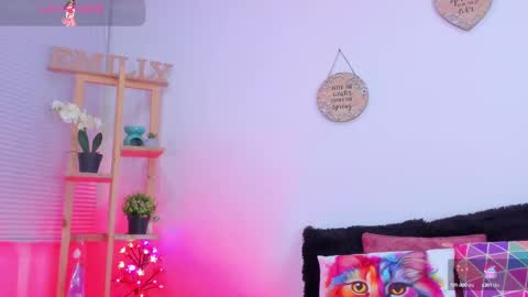 Emily online show from February 19, 11:04 pm