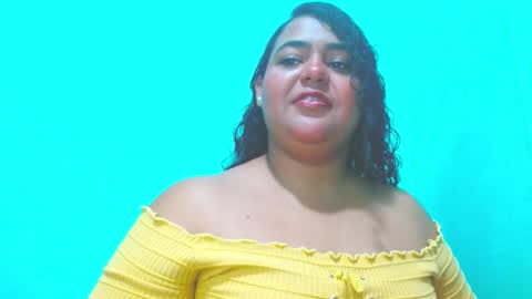 Snapshot of emily_sweet_23 chatting on January 19, 12:59 am Liss online show from January 19, 12:59 am