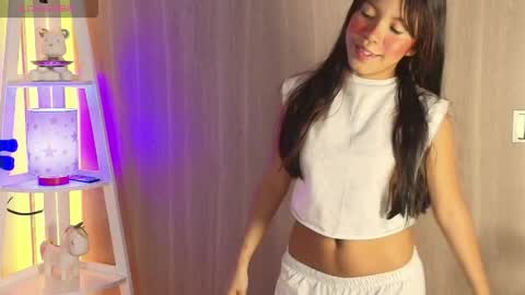 Emily online show from May 9, 1:06 pm