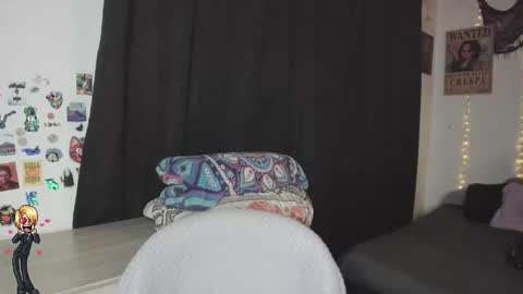 Snapshot of emily_vader chatting on September 26, 1:57 am emily_vader online show from September 26, 1:57 am