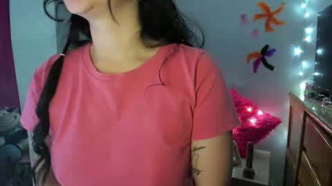 emily_vixen_ online show from October 20, 5:23 am