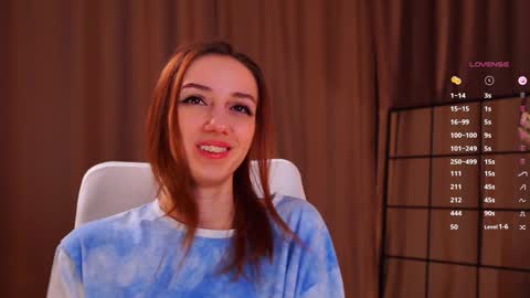 Snapshot of emily_w0w_ chatting on January 23, 5:45 am Lia online show from January 23, 5:45 am