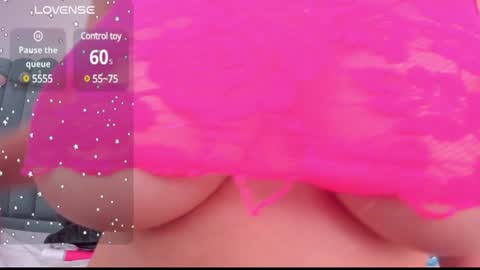 Snapshot of emilyandmarco_ chatting on December 28, 10:03 am Emilyyy online show from December 28, 10:03 am