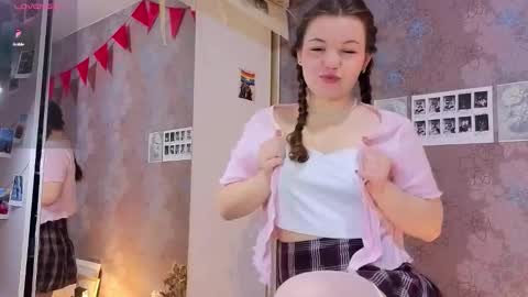 artist Emily online show from February 17, 2:54 am