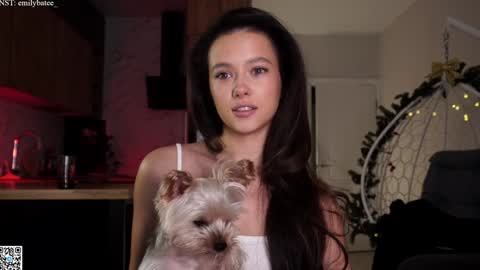 emilybatee online show from February 4, 6:01 pm