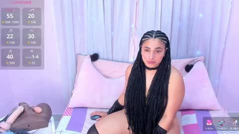 Snapshot of emilybta chatting on January 17, 5:21 am EMILY online show from January 17, 5:21 am