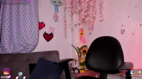 Emily online show from May 10, 7:04 am