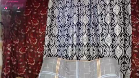 EmilyDoth online show from December 18, 8:53 am