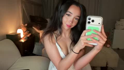 emilyfawn online show from May 17, 5:05 am