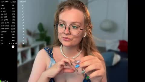 Snapshot of emilyforelsket chatting on September 12, 12:07 pm Emily online show from September 12, 12:07 pm