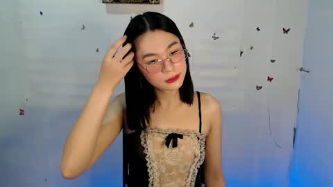 Snapshot of emilyfuckers chatting on January 12, 12:44 pm ariane online show from January 12, 12:44 pm
