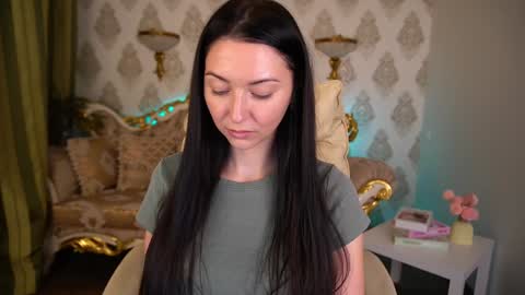 Emily online show from January 18, 5:37 pm