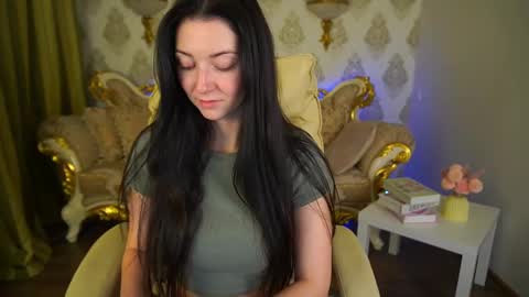 Emily online show from February 9, 5:43 pm