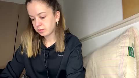 Aria Becker online show from October 7, 11:56 pm