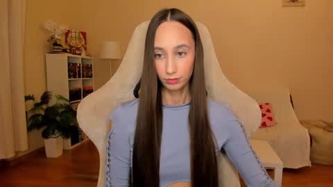 Snapshot of emilyhoston chatting on September 11, 7:15 pm Alina online show from September 11, 7:15 pm
