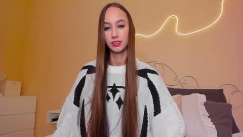 Snapshot of emilyhoston chatting on January 23, 12:04 am Alina online show from January 23, 12:04 am