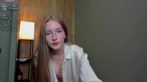Emy and Angie online show from May 26, 3:18 pm