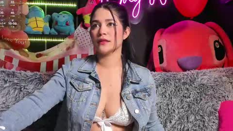 Emily Jhonson online show from February 22, 1:35 pm