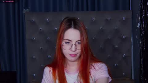 EmilyKents online show from February 9, 7:37 am