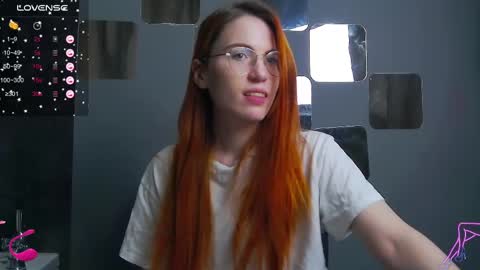 EmilyKents online show from February 13, 7:45 am