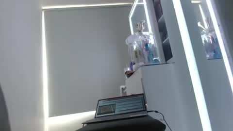 emily monrro online show from February 23, 9:05 pm