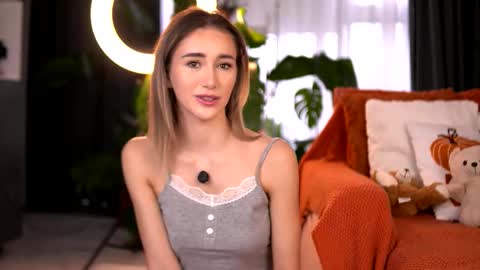 Emily online show from November 8, 7:55 am