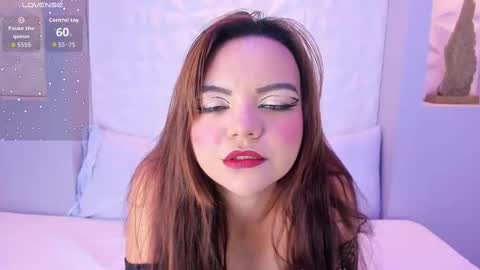 Snapshot of emilyrouss_ chatting on September 18, 7:40 pm EMILY online show from September 18, 7:40 pm