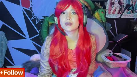 Snapshot of emilythemachine chatting on January 3, 11:33 pm emilythemachine online show from January 3, 11:33 pm