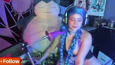 Snapshot of emilythemachine chatting on December 9, 11:03 pm emilythemachine online show from December 9, 11:03 pm