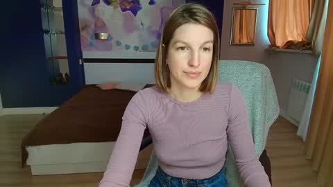 Snapshot of emilywalkers chatting on December 15, 9:56 am EmilyWalkers online show from December 15, 9:56 am