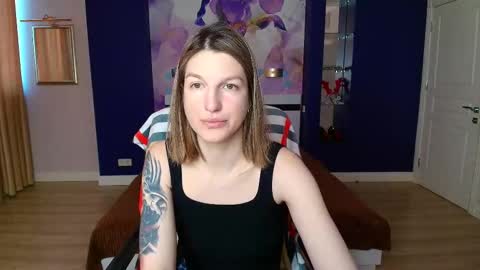 Snapshot of emilywalkers chatting on February 26, 7:55 am EmilyWalkers online show from February 26, 7:55 am