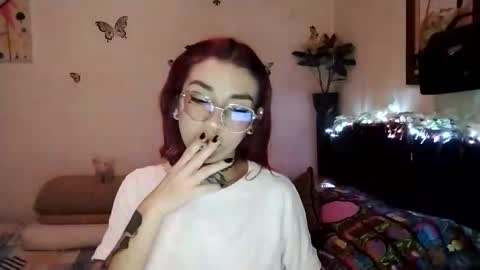 Snapshot of emilywhitee_ chatting on February 6, 2:22 am Valentina independent model online show from February 6, 2:22 am