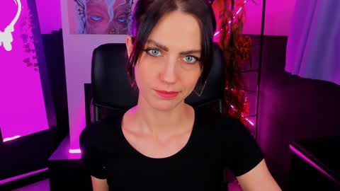 Emily online show from December 13, 11:23 am