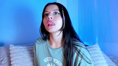    online show from November 3, 11:50 pm