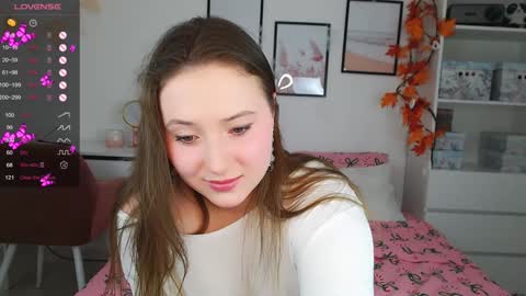 Snapshot of emilyxgrasez chatting on January 15, 7:44 pm Emily online show from January 15, 7:44 pm