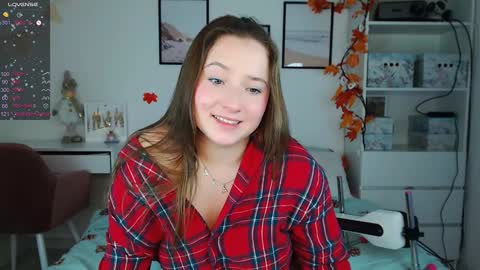 Snapshot of emilyxgrasez chatting on December 18, 7:30 pm Emily online show from December 18, 7:30 pm