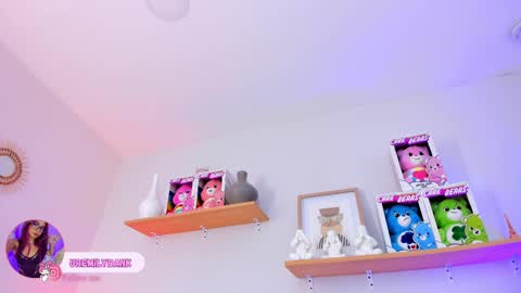 Emily Bank online show from October 4, 7:33 pm