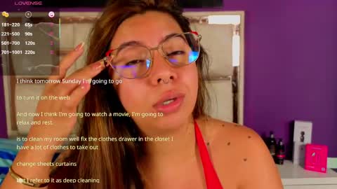 emilyy_cooperr online show from March 28, 12:28 pm