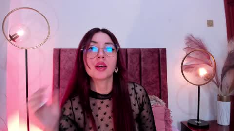 Snapshot of emilyywatson chatting on February 7, 2:47 pm Emilyy Watson online show from February 7, 2:47 pm